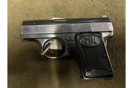 Pistolet FN Baby 6,35mm