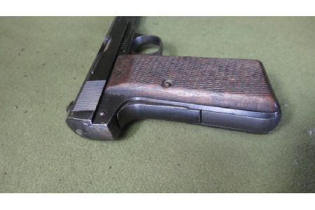 pistolet-fn-1910-22-7-65mm[18].jpg