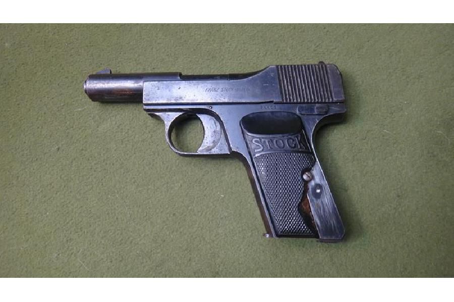 pistolet-stock-7-65mm[10].jpg