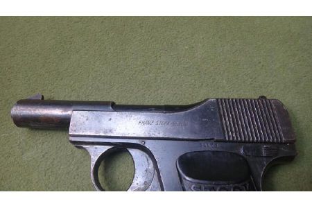 pistolet-stock-7-65mm[9].jpg