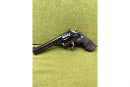 Rewolwer S&W Kal. 44Mag